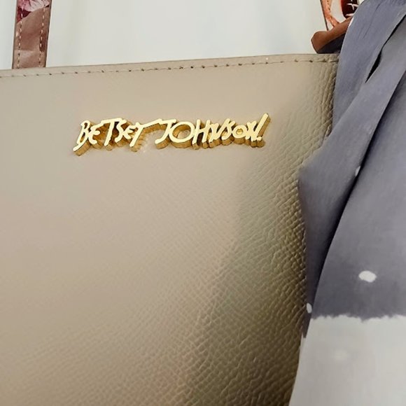 Betsey Johnson Xozaria Large Tote - Picture 3 of 16